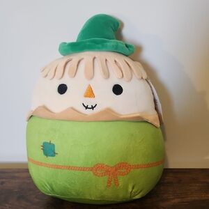 Samuel Scarecrow Squishmallow